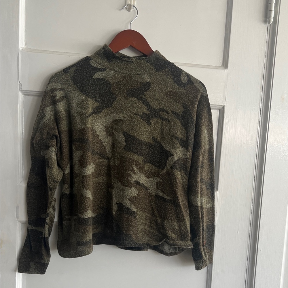 Dantelle Olive Camouflage Long Sleeve Top